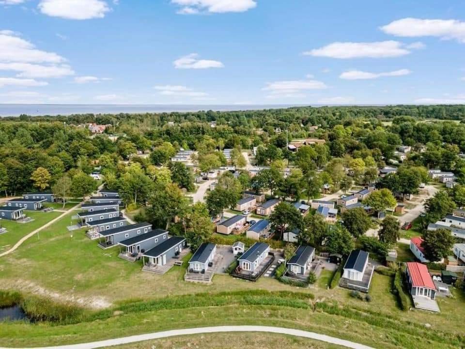 Chalet Babbelaar 6 - Premium Locatie Lauwersoog Zewnętrze zdjęcie
